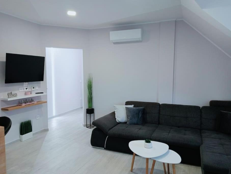 Star Apartman Zalacsány Exterior photo